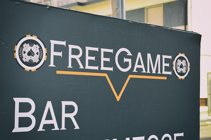 Free Game - Insegna Servizi